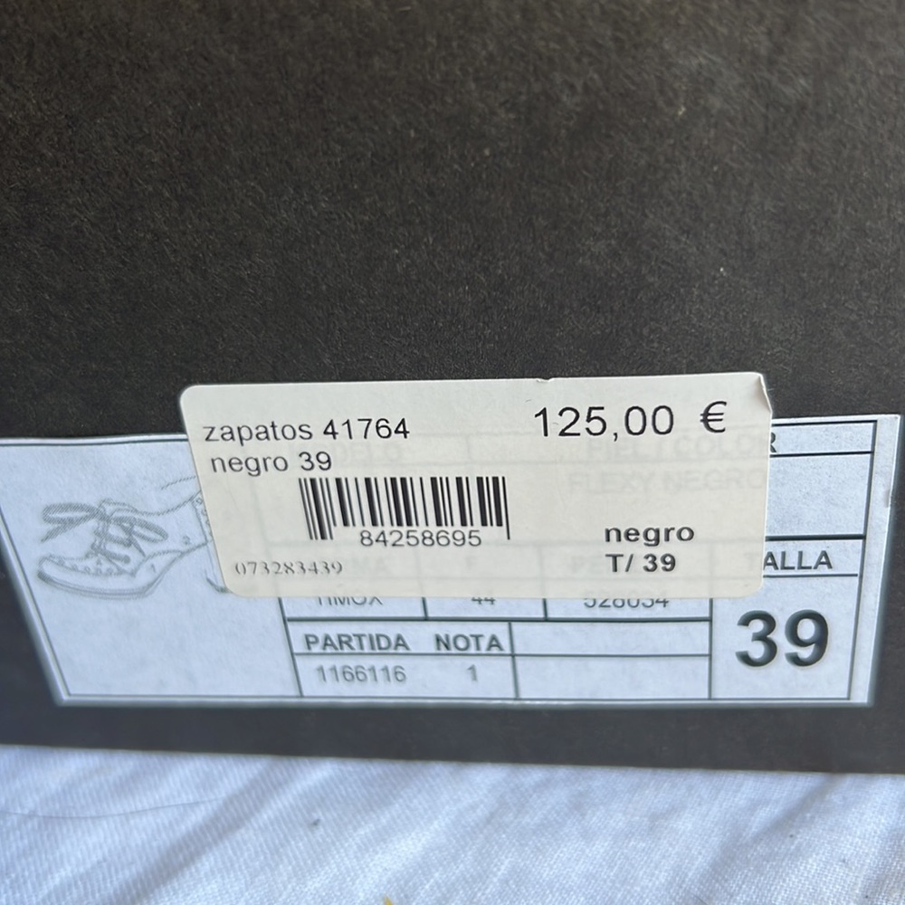 Fades by Lodi block 3” heel shoes classic laced black leather sz.39 glossy Spain - Picture 17 of 17